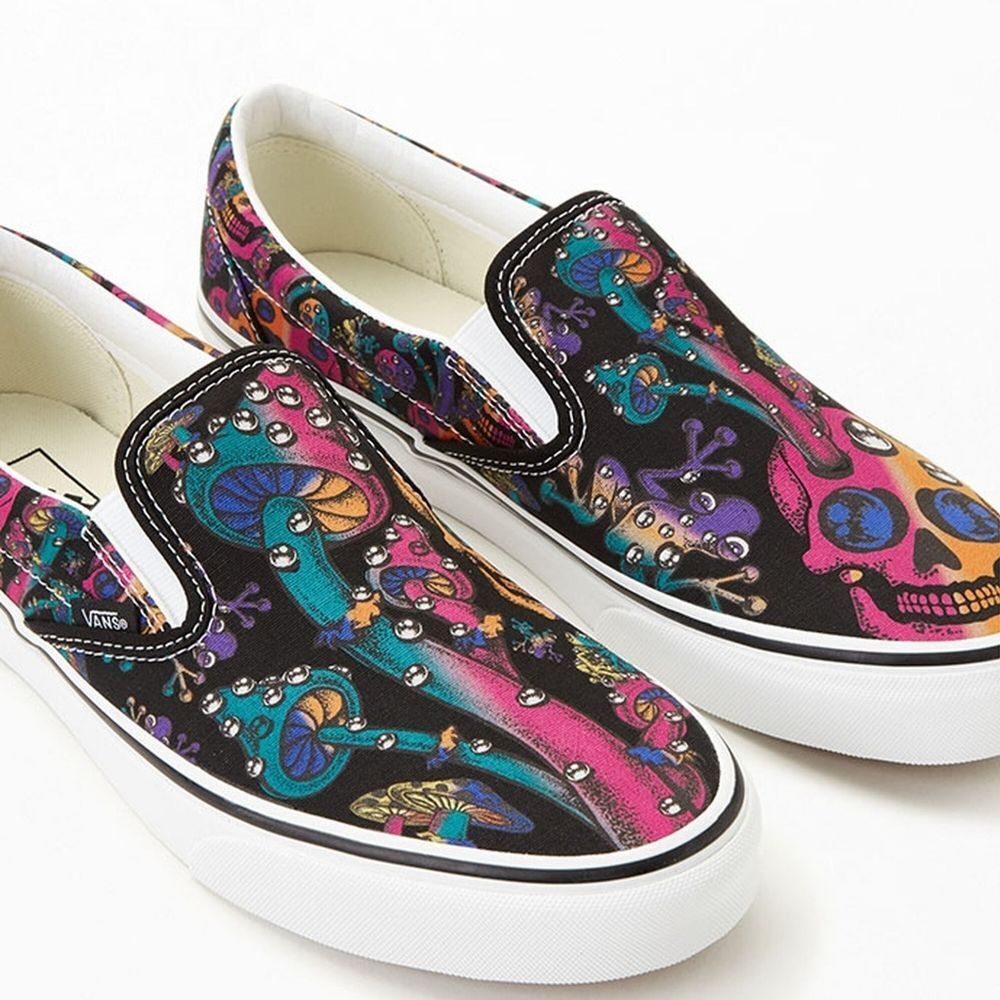 NWT Vans | Trippy Dip Classic Slip-On Shoes Black Multi Mushroom Skull Women 9 - Picture 3 of 7
